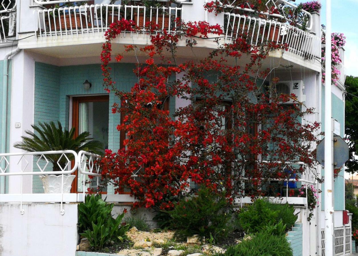 Il giardino all'angolo Villacidro Esterno foto